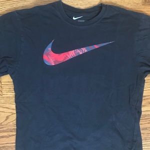 Nike swoosh logo graphic T-shirt